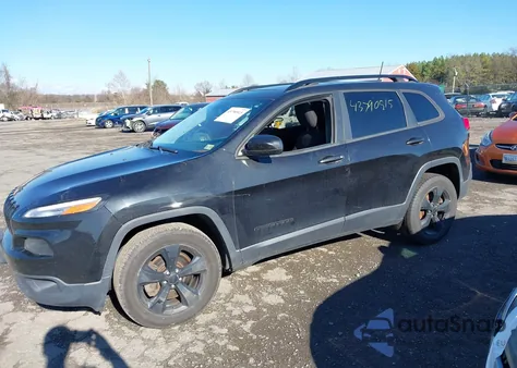 2016 Jeep Cherokee Altitude z USA, uszkodzony, nr VIN 1C4PJMCS3GW144858